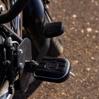 Black Deluxe Rider Footpegs fit for Royal Enfield Super Meteor 650